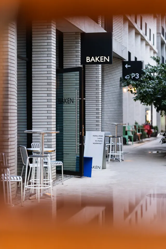 BookNoFees: Kedai roti – Baken – Warsaw – Baken, foto 3