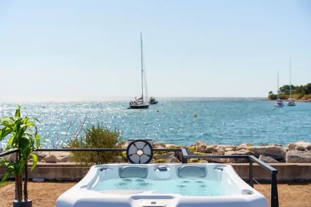 BookNoFees: Luxury Sea House Pearl Infinity – Houseboat eksklusif di Novigrad – Novigrad