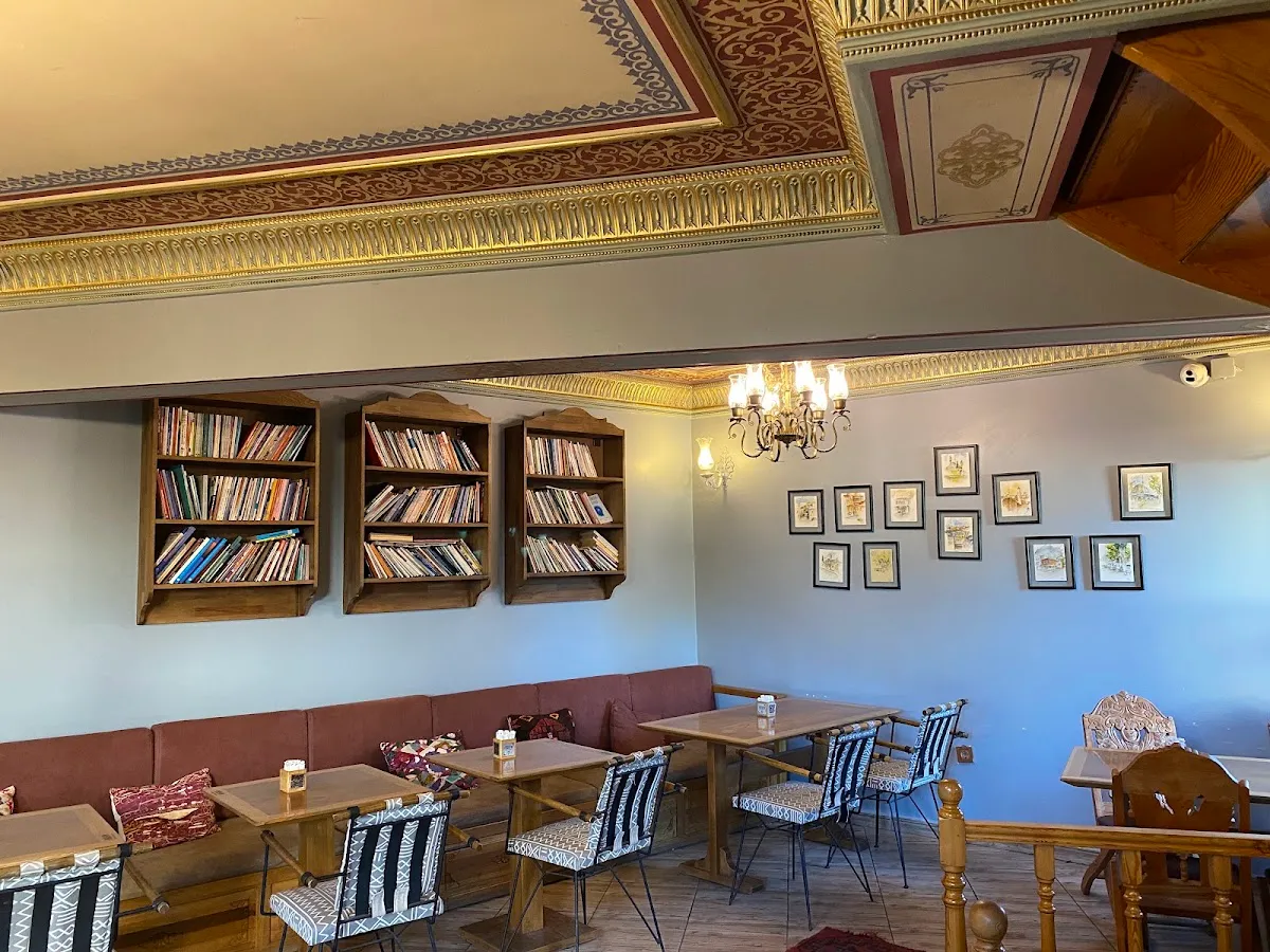 BookNoFees: Kafe – Aşiyan Books And Coffee – Istanbul – Aşiyan Books And Coffee, foto 1