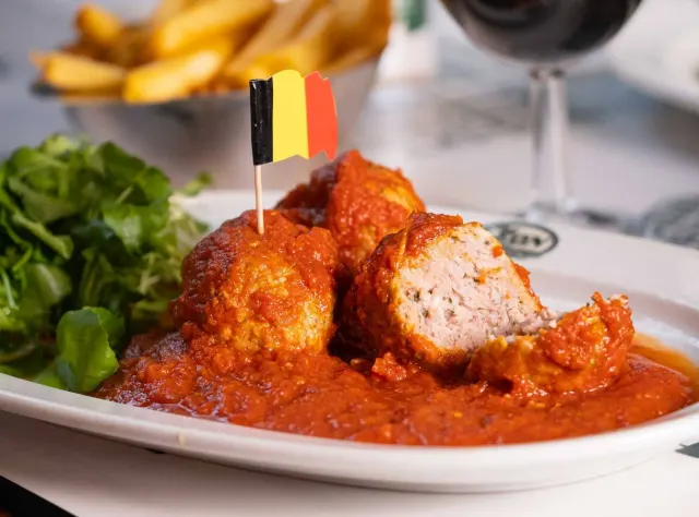 BookNoFees: Restoran – Chez Léon – Brussels – Chez Léon, foto 2