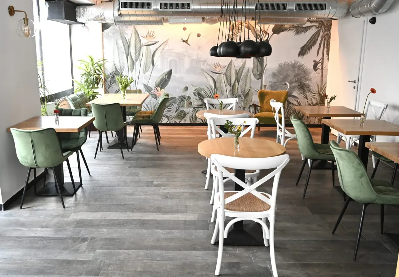 BookNoFees: Kafe – Café Friedl – Vienna – Café Friedl, foto 1
