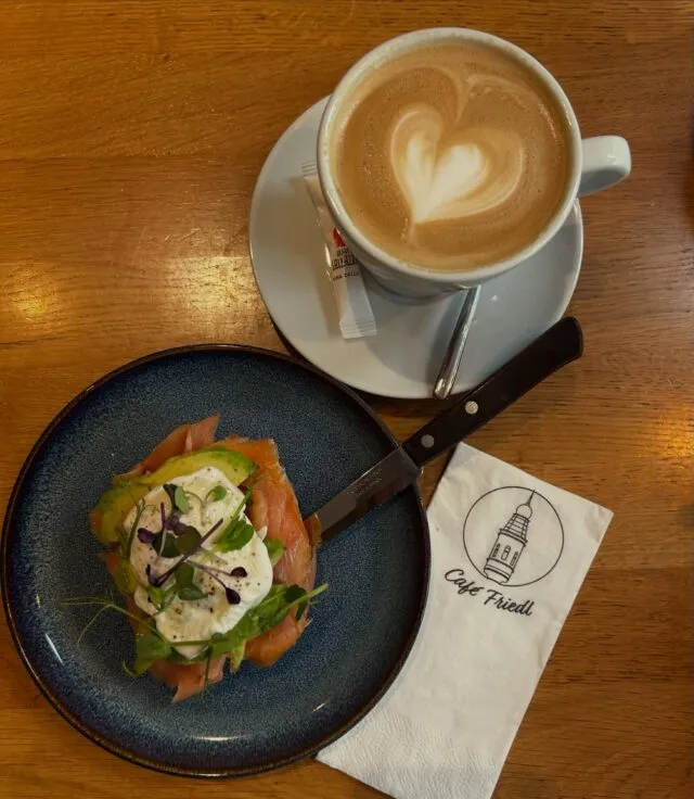 BookNoFees: Kafe – Café Friedl – Vienna – Café Friedl, foto 2