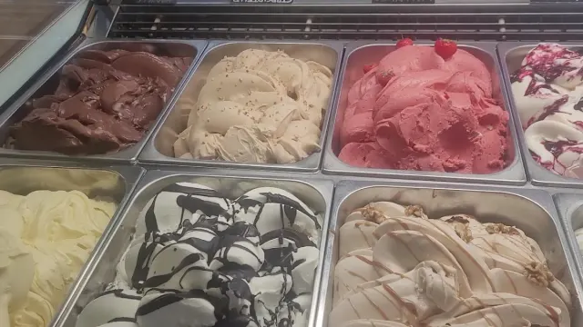 BookNoFees: Restoran – Eiscafé Italy – Holzwickede – Eiscafé Italy, foto 3