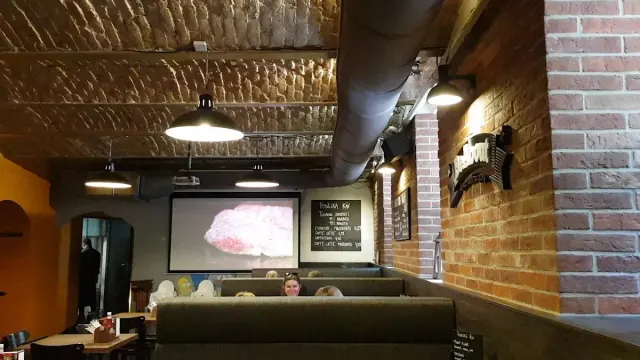 BookNoFees: Restoran – BeAbout – Bratislava – BeAbout, foto 3